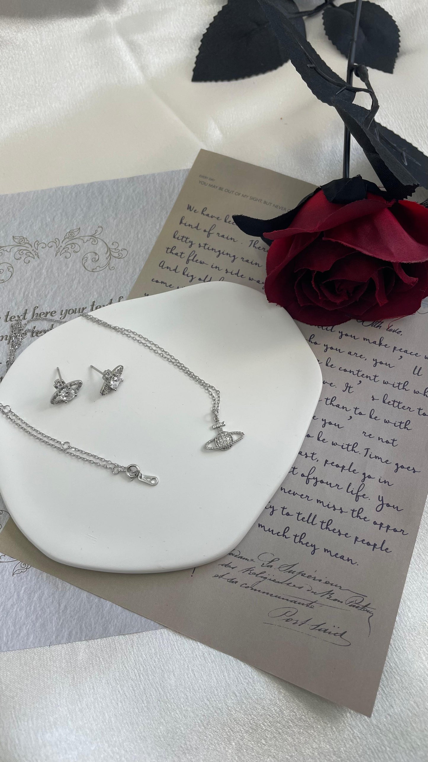 Silver 925 Saturn and zircon stone jewelry set with necklace and earring
