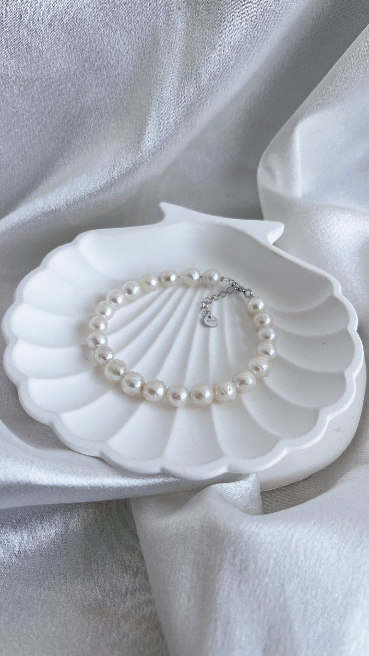 Handmade fresh water white pearl bracelet 6mm