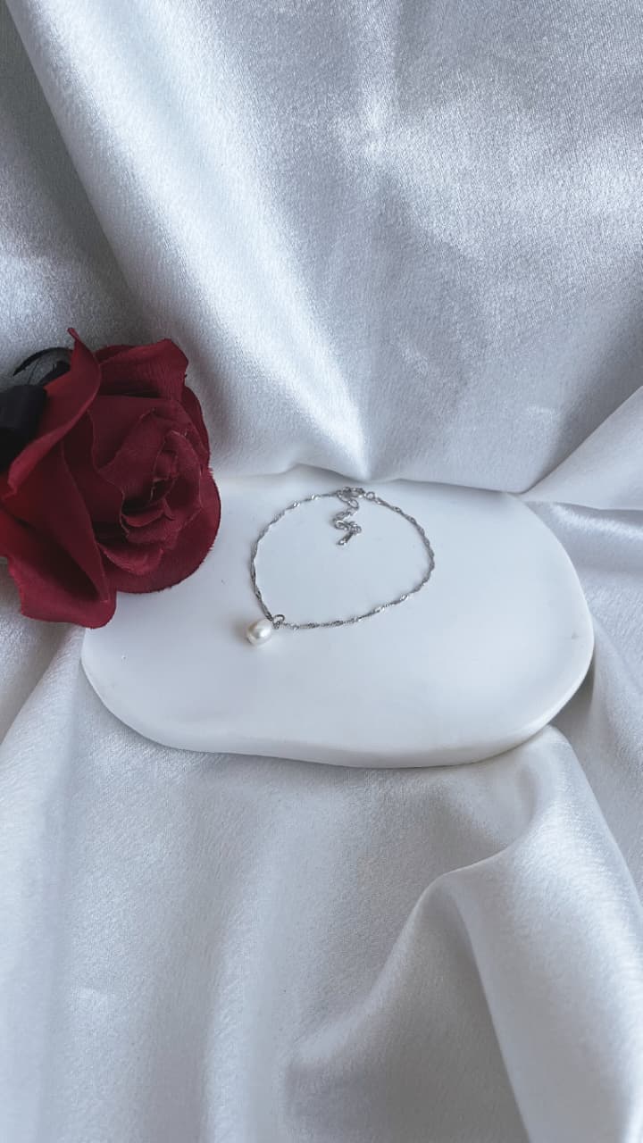 Silver 925 with with fresh water pearl center Bracelet