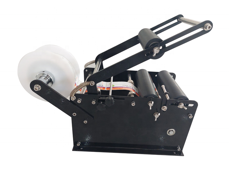Round Bottle Labeling Machine