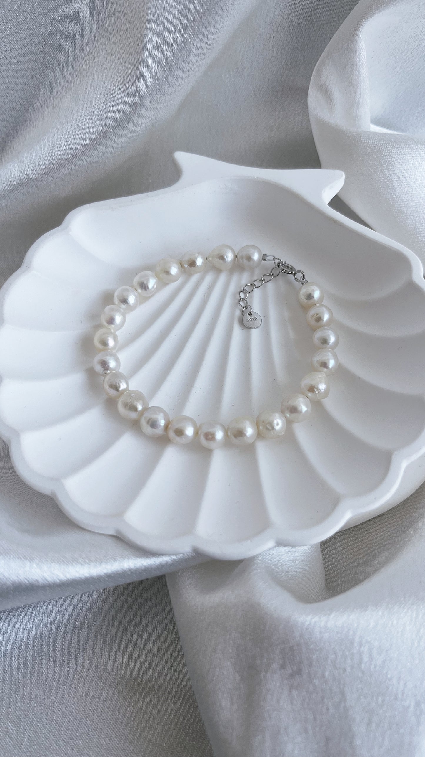 Handmade fresh water white pearl bracelet 6mm