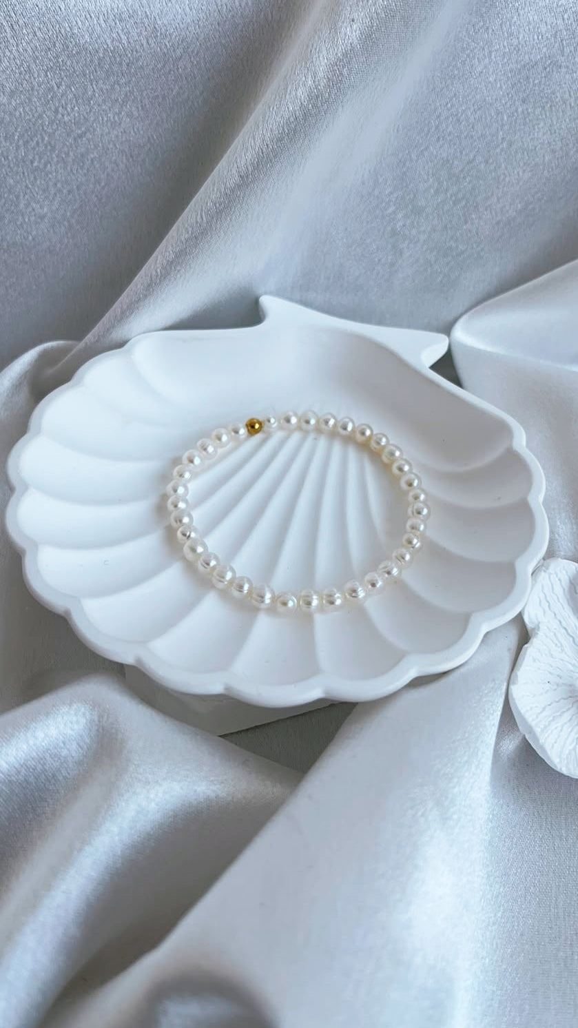 Freash water white pearl bracelet 4-5mm