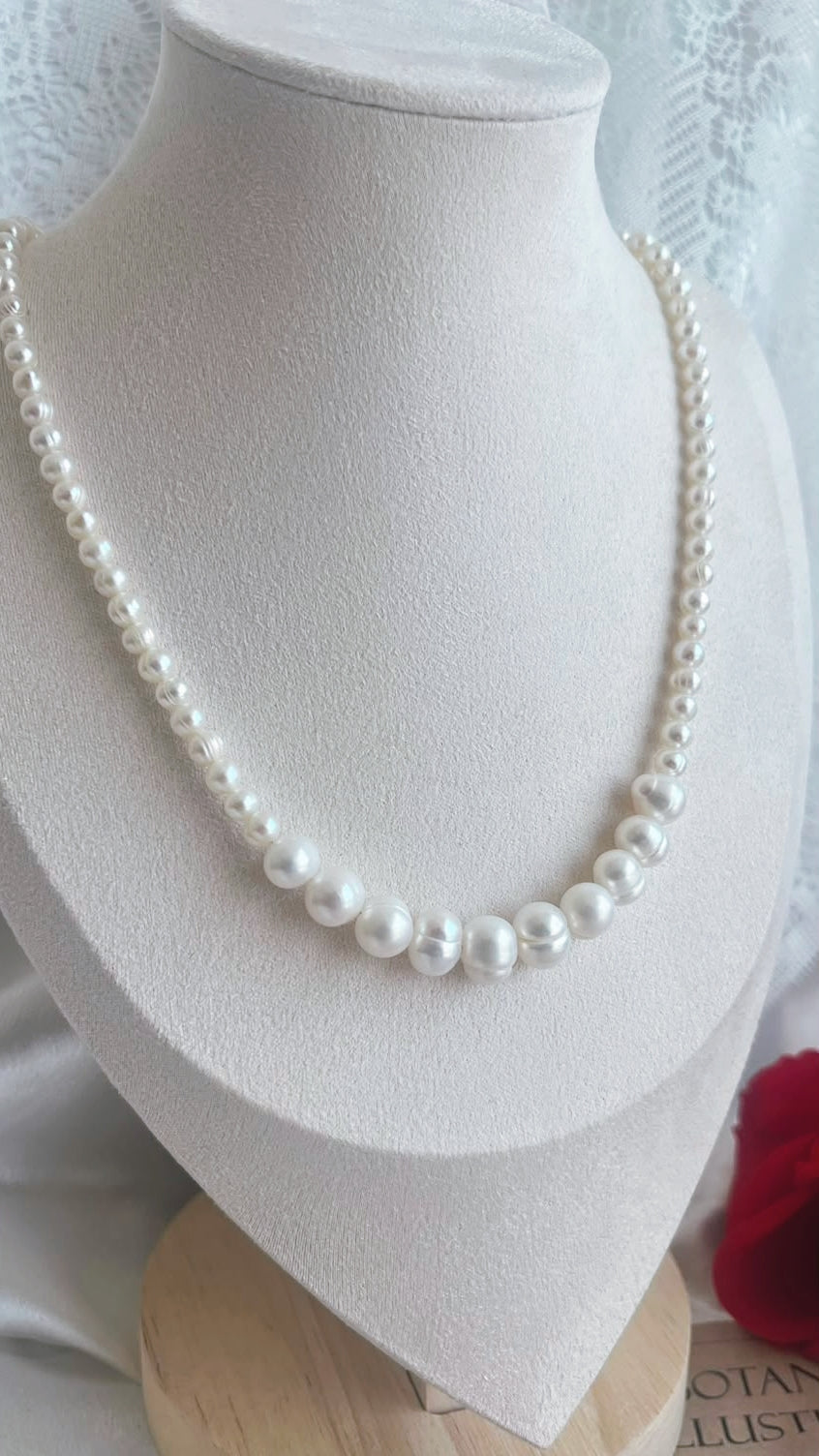 Fresh Water Pearl Smiley necklace 4-5mm, 7-8mm white pearls