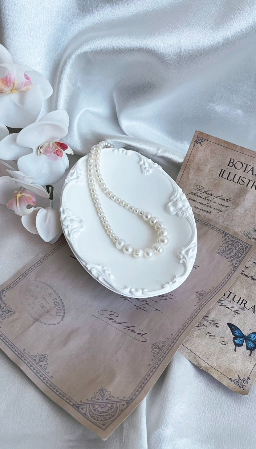 Fresh Water Pearl Smiley necklace 4-5mm, 7-8mm white pearls