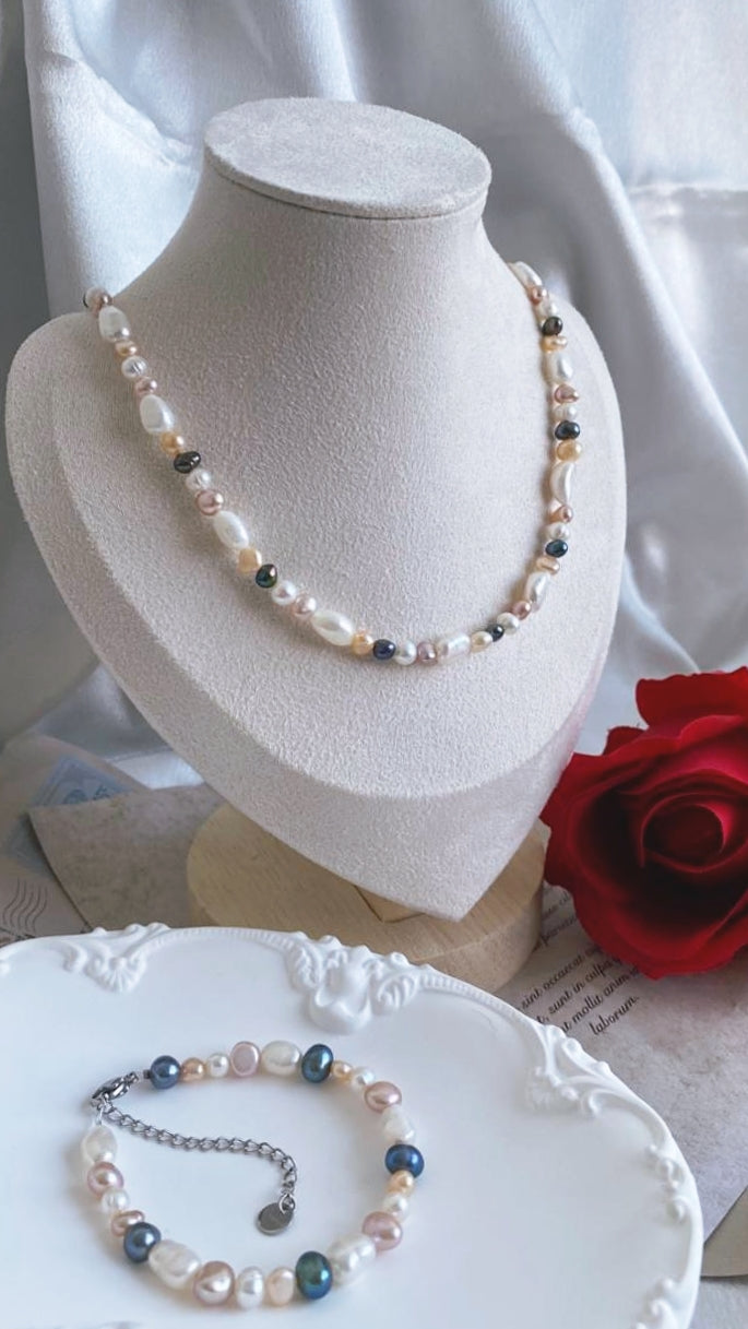 Fresh water pearl set necklace with bracelet coloured