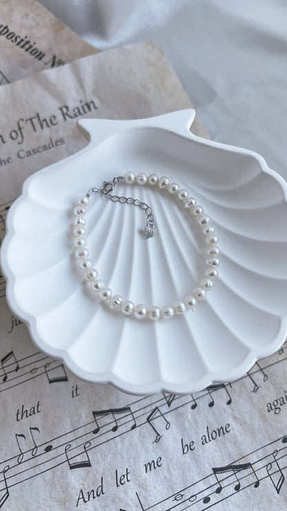 Fresh water pearl jewelleryset 4-6mm pearls natural white colour handmade