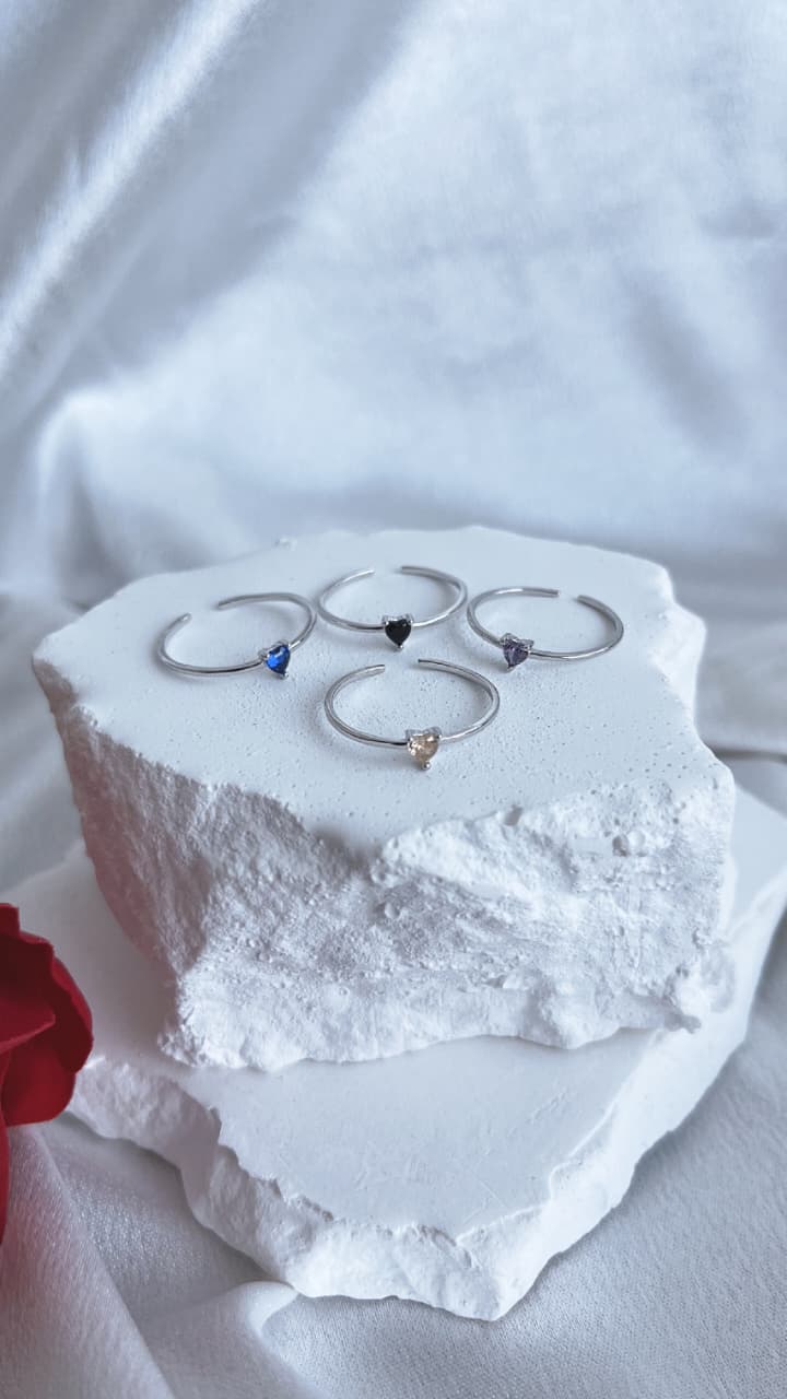 Sterling Silver 925 heart shaped red zircon ring