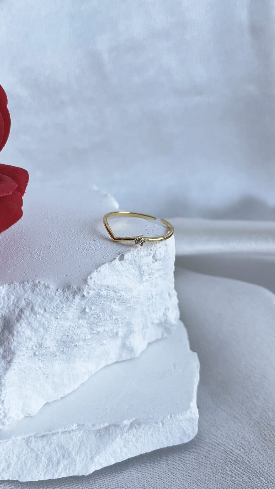 Sterling 925 Silver Golden plated Simple clear Zircon Ring