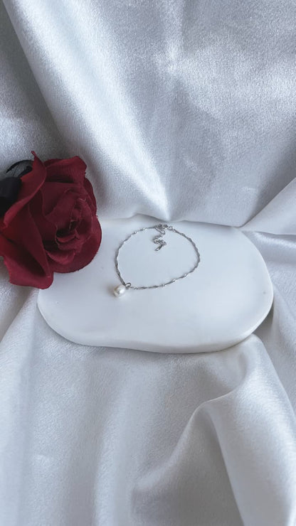 Silver 925 with with fresh water pearl center Bracelet