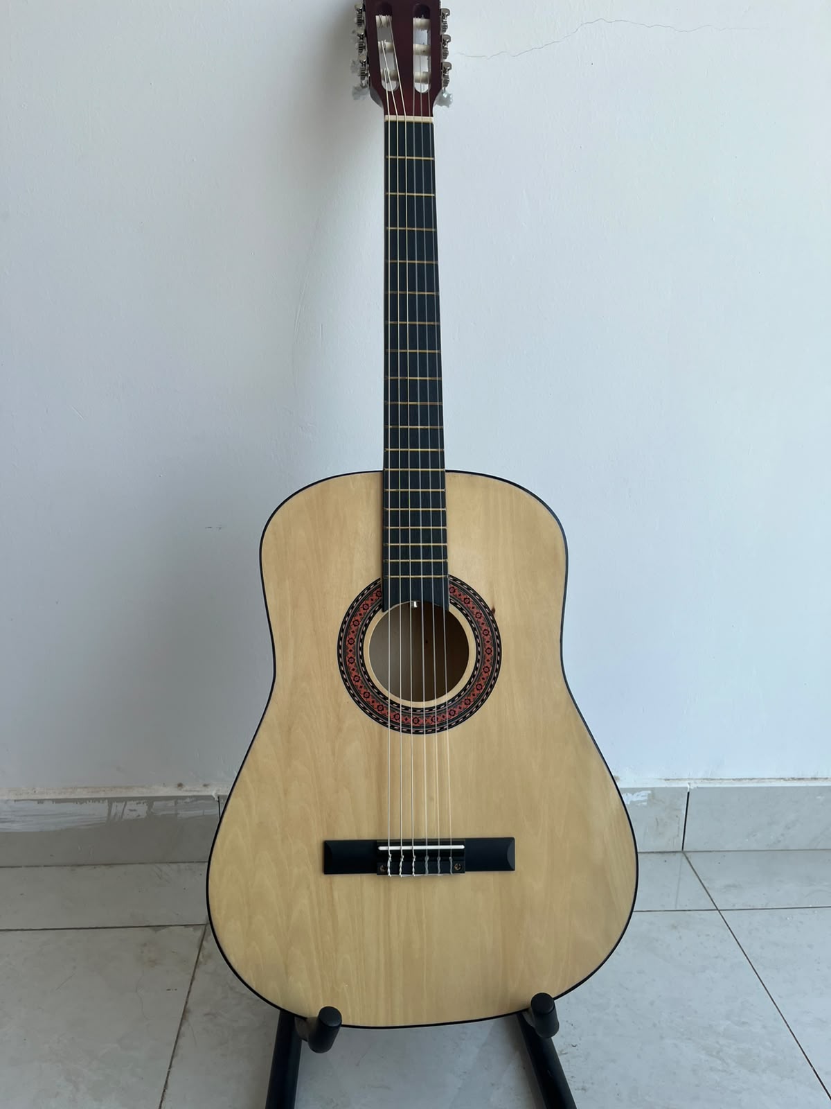 Classical guitar 38 inches Base wood (Original wood colour, glossy)