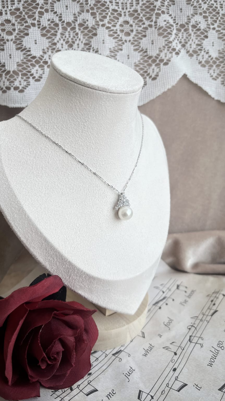 Silver 925 pendant with white fresh water pearl and zirconia
