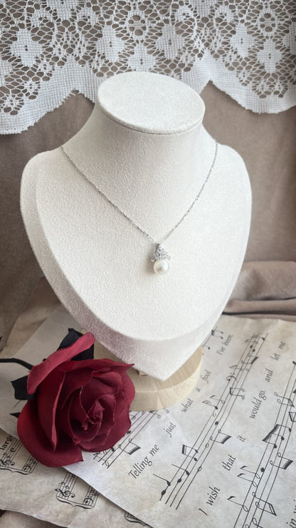 Silver 925 pendant with white fresh water pearl and zirconia
