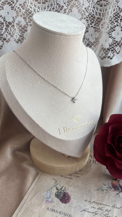 Silver 925 clove shape pendant with zircon