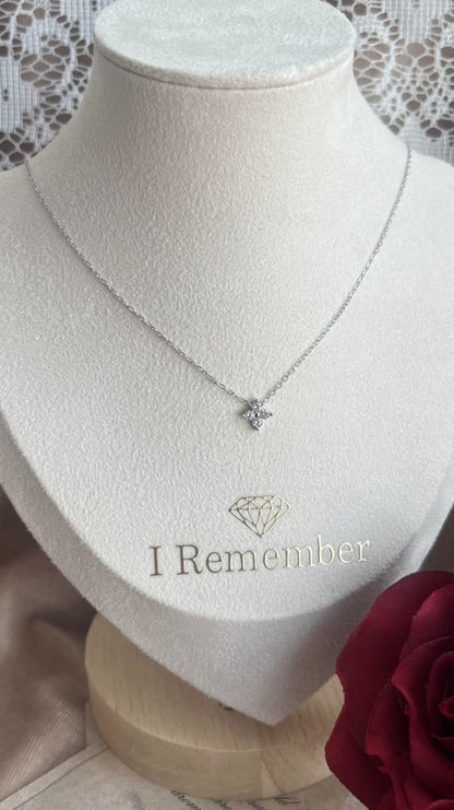 Silver 925 clove shape pendant with zircon