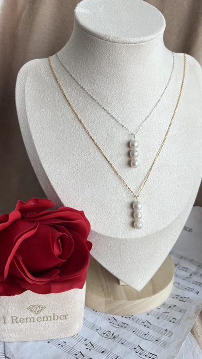 Silver 925 pendant with white Fresh water Pearls
