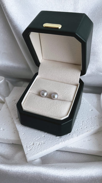 Fresh water pearls with silver grey colour 5-6mm/8-9mm 2 sizes silver needle classnical desig