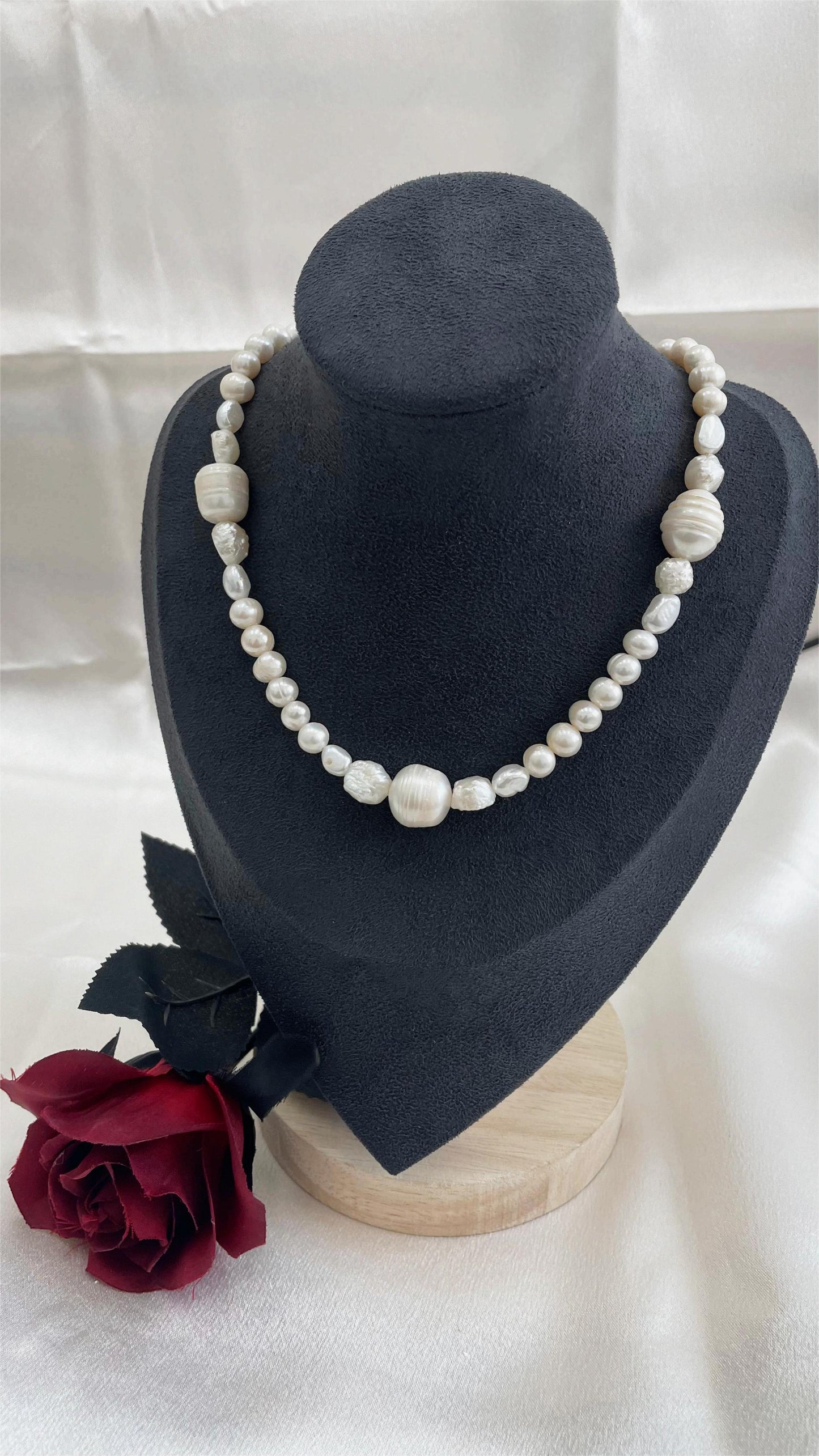Freshwater pearl necklace, pure handmade, threaded old clam pearls, classic bead shape, original design, personalized style, sterling silver parts